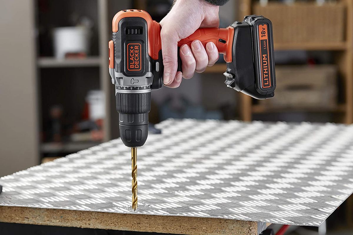 BLACK+DECKER 18V Cordless Combi Drill 2 x 1.5Ah with 160